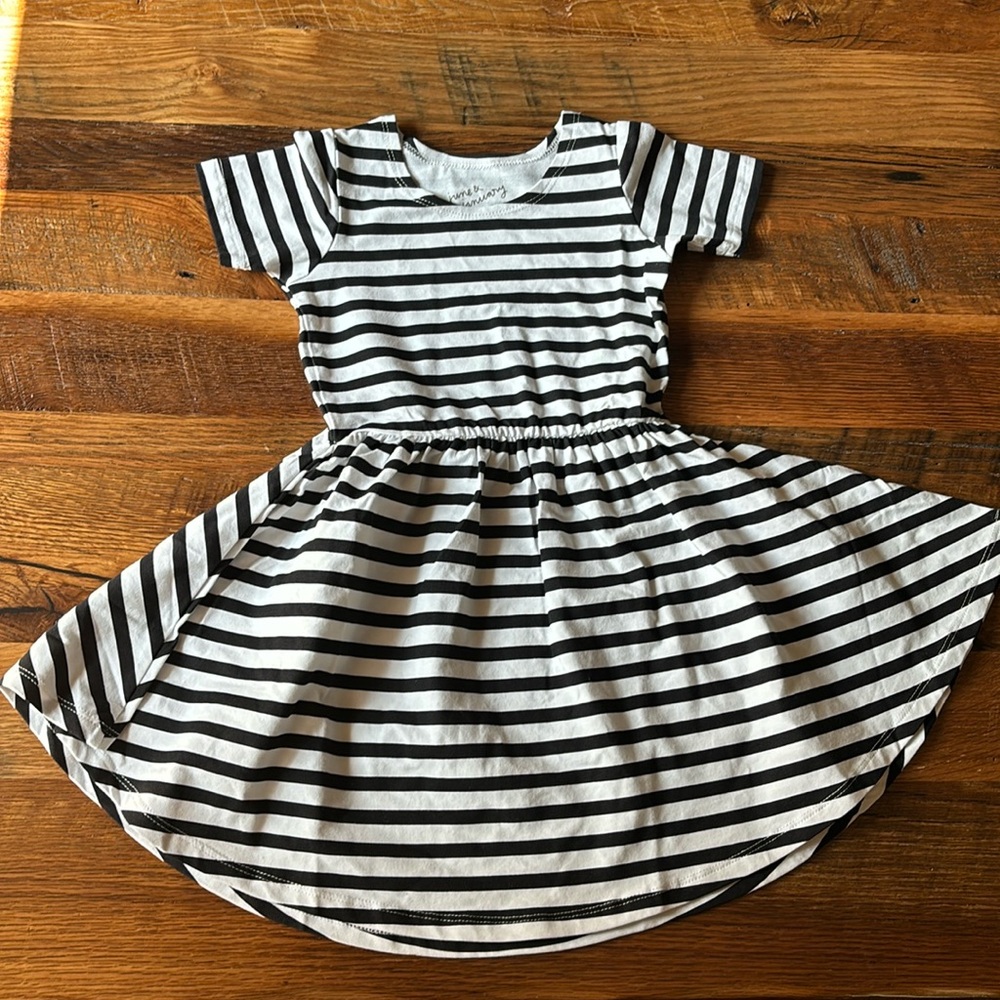June and January black and white swing dress 3/4